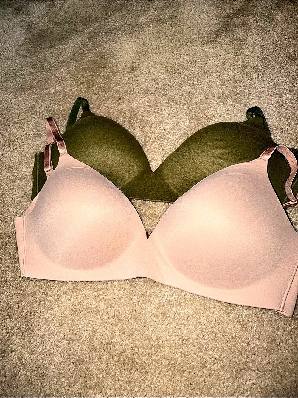Victoria's Secret Dream Angels Padded No-Wire Bra Two-Pack Bras in Pink & Green
